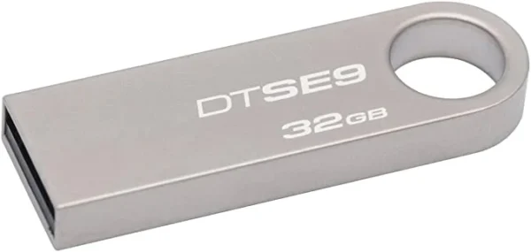 Kingston DataTraveler SE9 32GB 2.0 Flash Drive